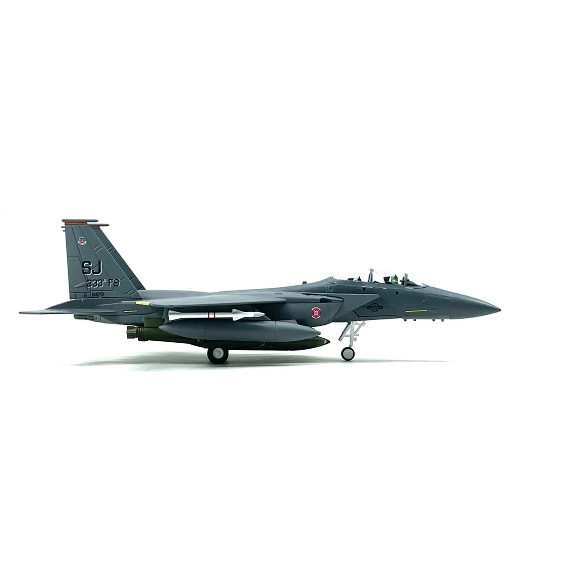 1/100 Scale USAF F-15E Eagle Fighter Airplane Model - Image 12