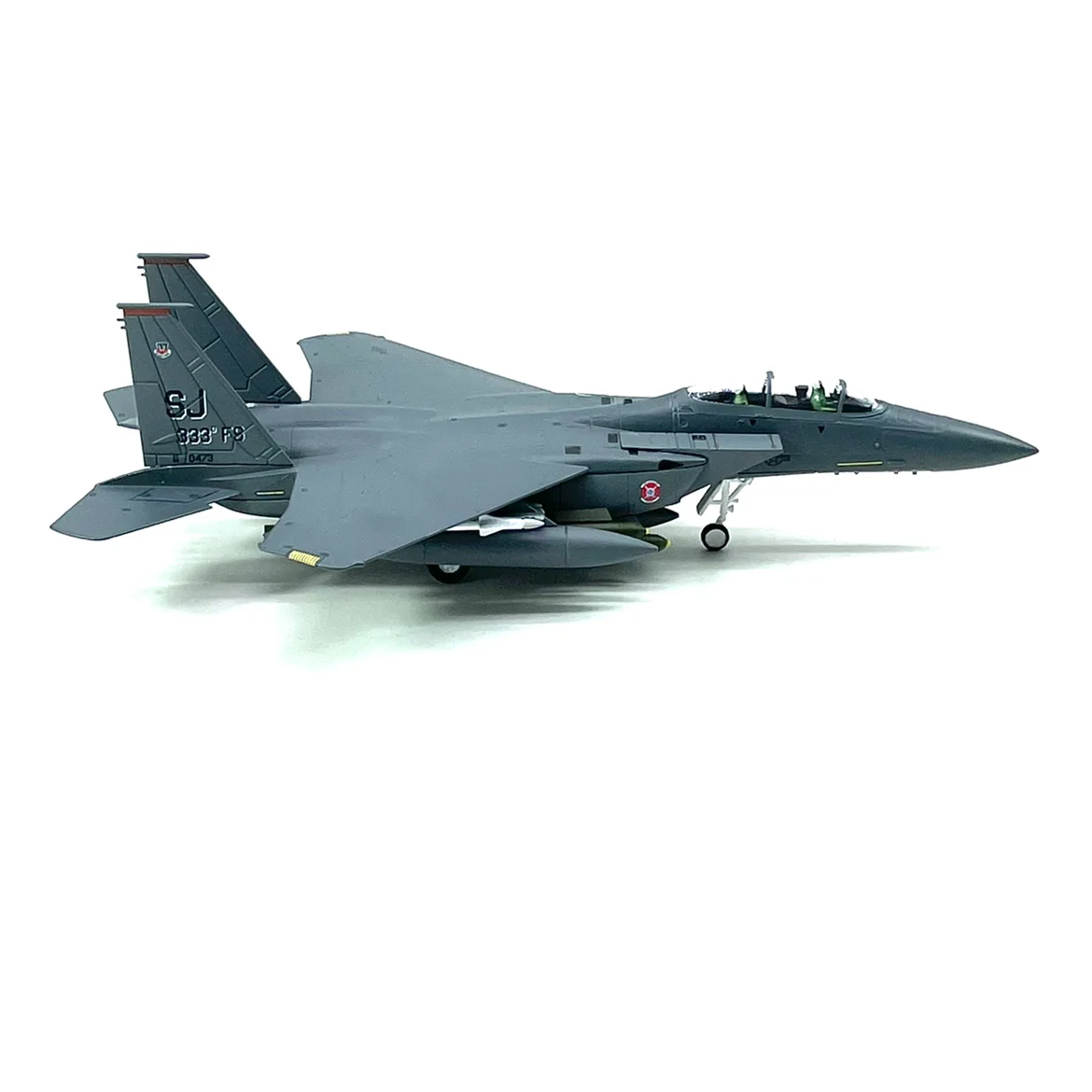 1/100 Scale USAF F-15E Eagle Fighter Airplane Model - Image 8