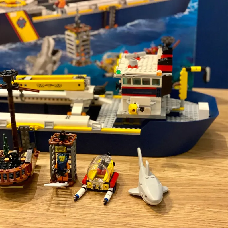 745PCS Marine Research Vessel Building Block Bricks Urban Ocean Reconnaissance Ship Model - Image 8