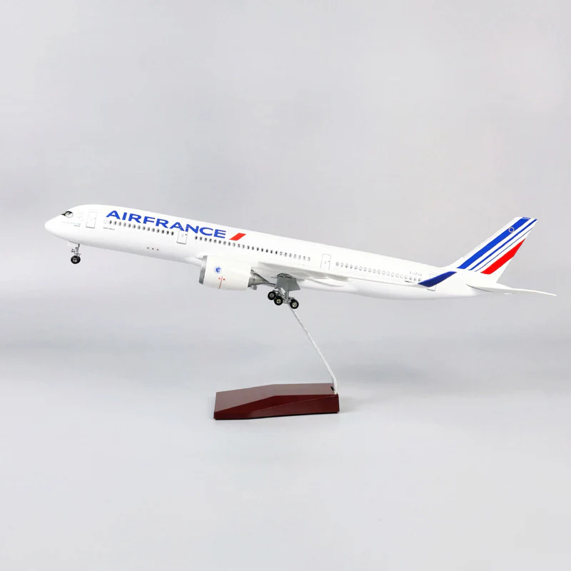 Air France Airbus A350 Airplane Model (1/142 Scale) - Image 10