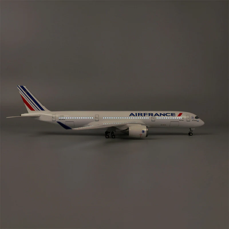 Air France Airbus A350 Airplane Model (1/142 Scale) - Image 9