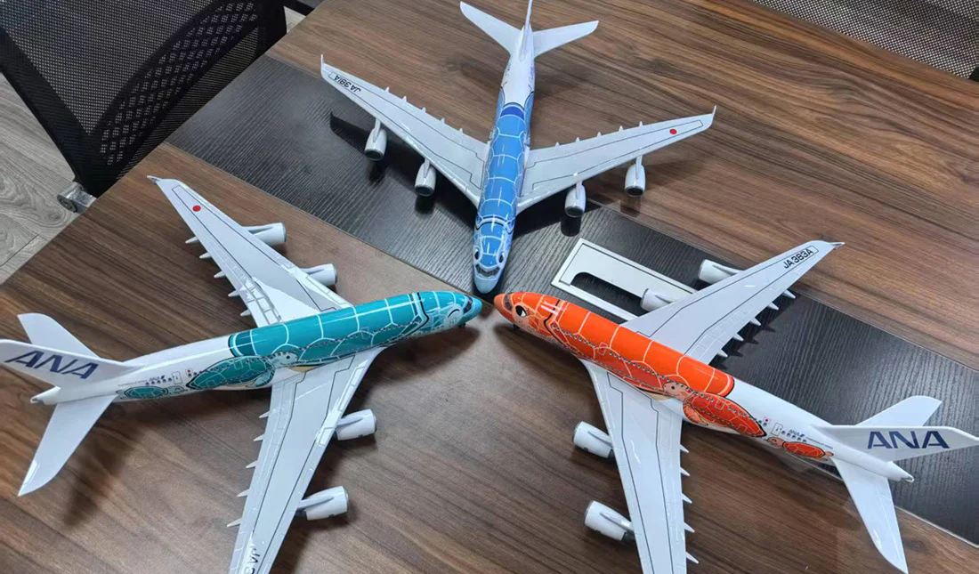 Air Japan ANA Green Sea Turtle Airbus A380 Airplane Model (1/160 Scale) - Image 10