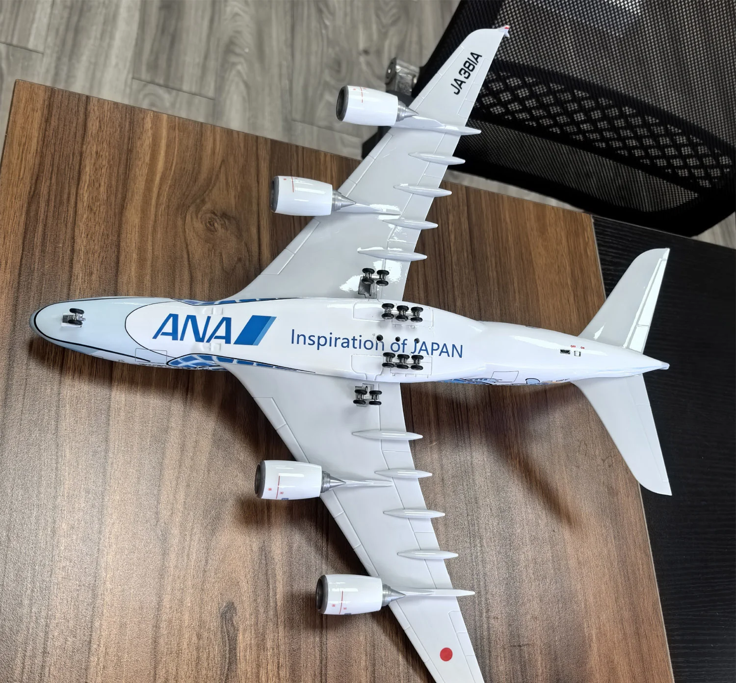 Air Japan ANA Orange Sea Turtle Airbus A380 Airplane Model (1/160 Scale) - Image 7