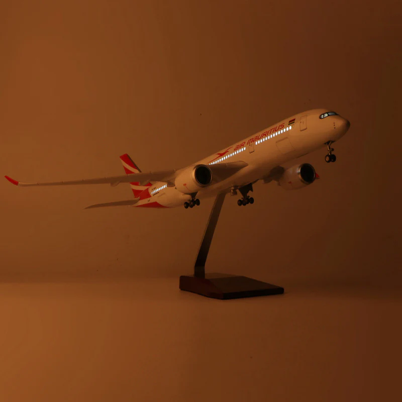Air Mauritius Airbus A350 Airplane Model (1/142 Scale) - Image 10