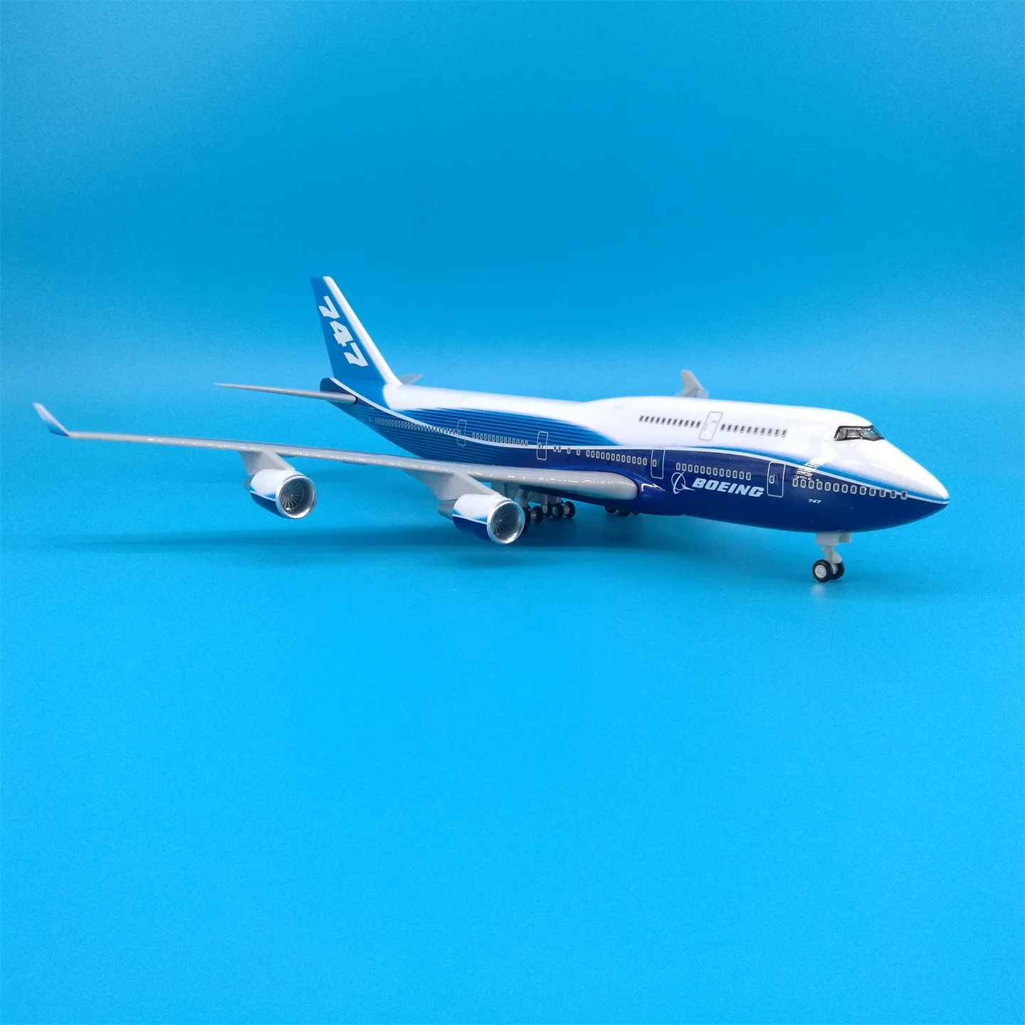 Boeing B747 Prototype Airplane Model (30CM) - Image 10