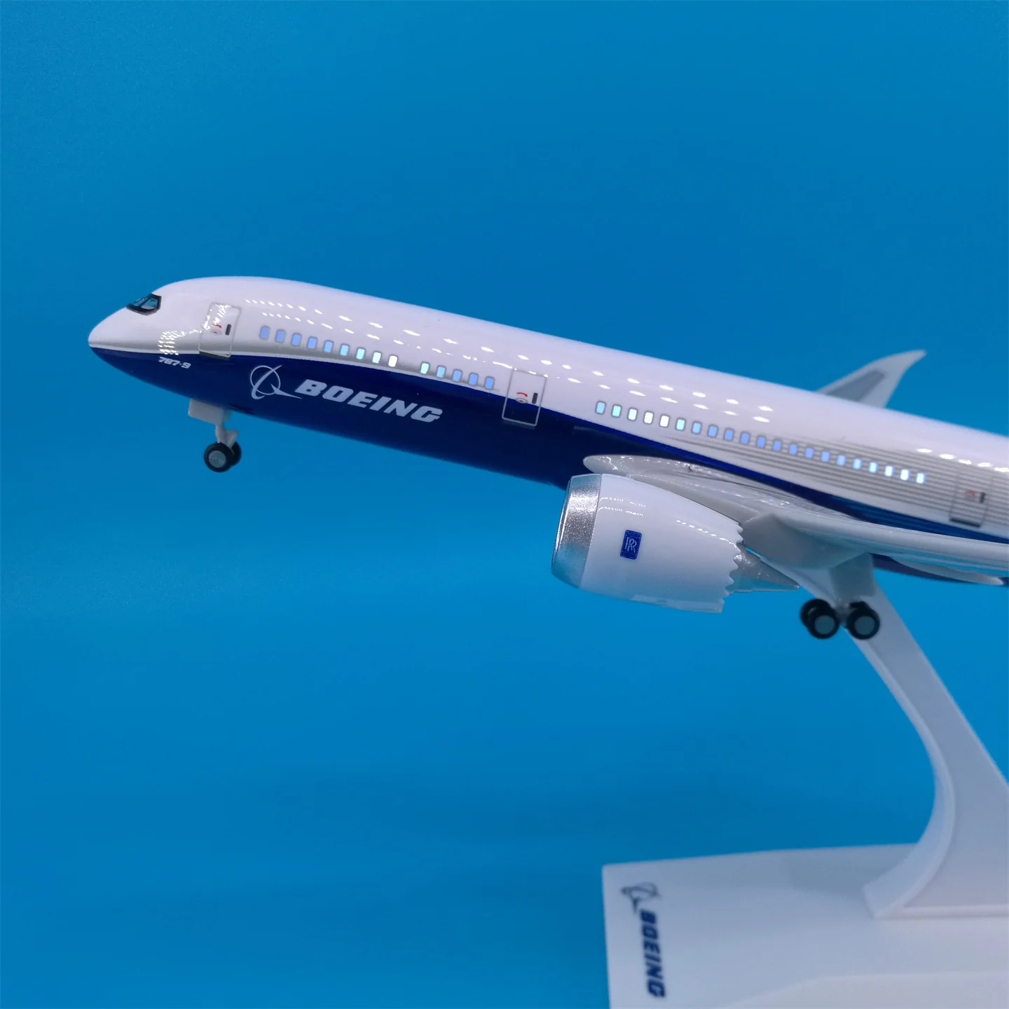 Boeing B787 Prototype Airplane Model (30CM) - Image 3