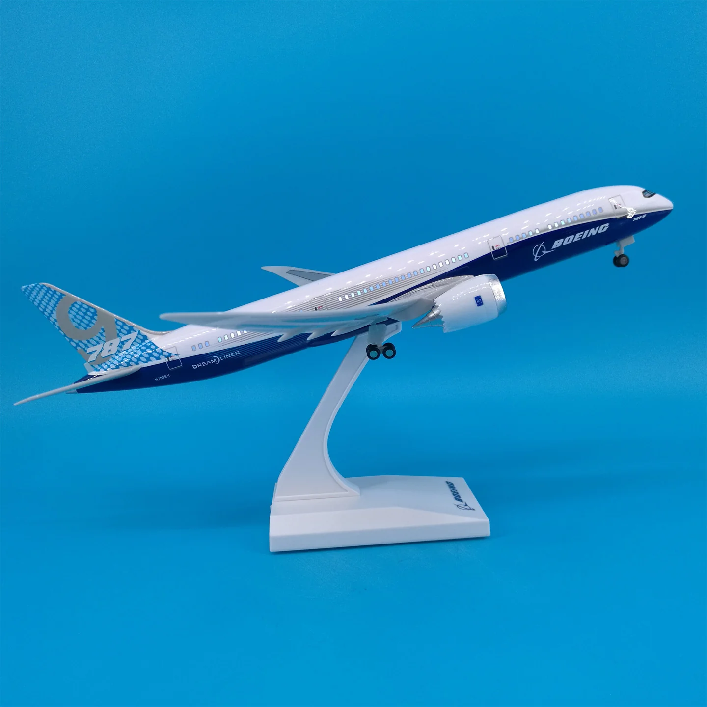 Boeing B787 Prototype Airplane Model (30CM) - Image 7