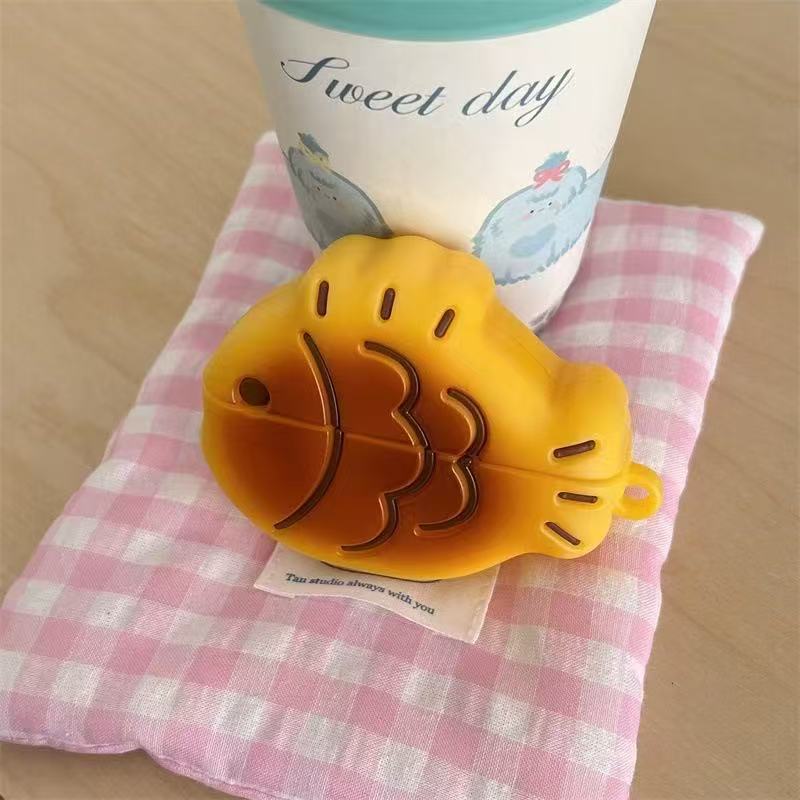 Carved FishDesigned AirPods Protective Cover: Cute Cartoon Silicone Soft Shell