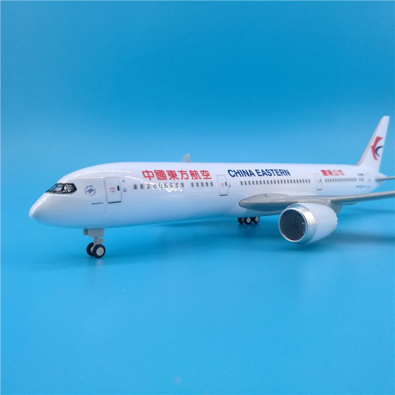 China Eastern Airlines Boeing B787 Airplane Model (30CM) - Image 13