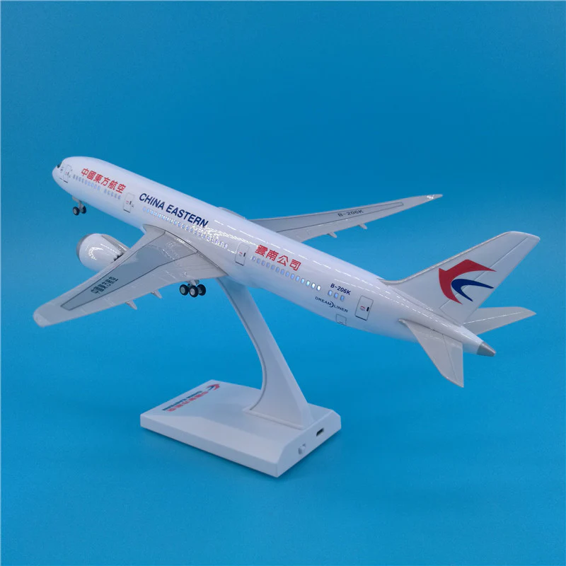 China Eastern Airlines Boeing B787 Airplane Model (30CM) - Image 5