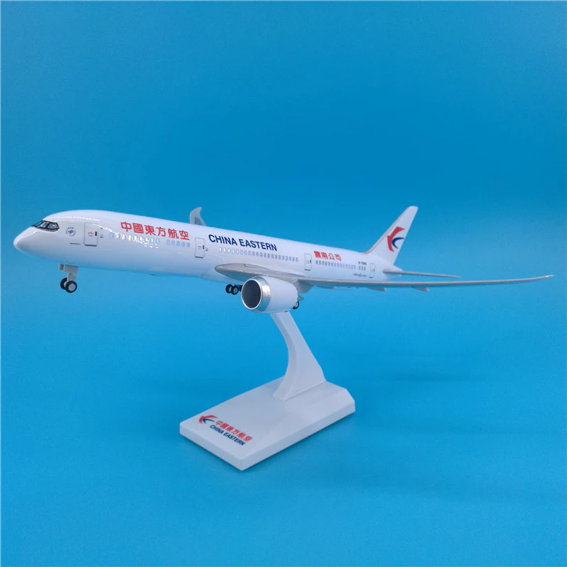 China Eastern Airlines Boeing B787 Airplane Model (30CM) - Image 6