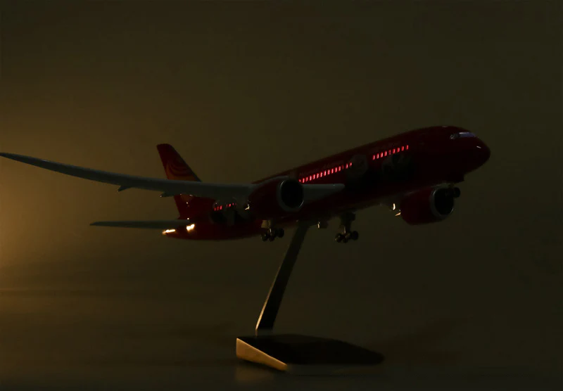 China Hainan Airline Boeing 787 Airplane Model (1/130 Scale) - Image 4