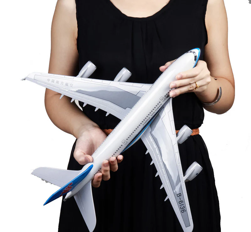 China Southern Airline Airbus A380 Airplane Model (1/142 Scale) - Image 12