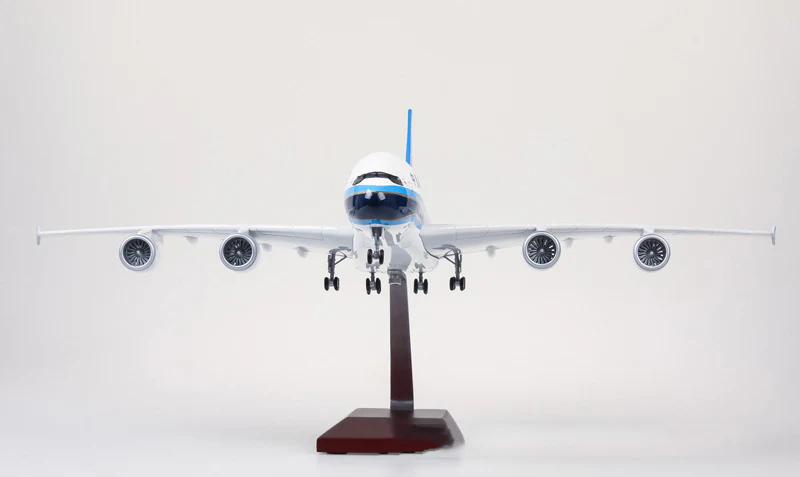 China Southern Airline Airbus A380 Airplane Model (1/142 Scale) - Image 13