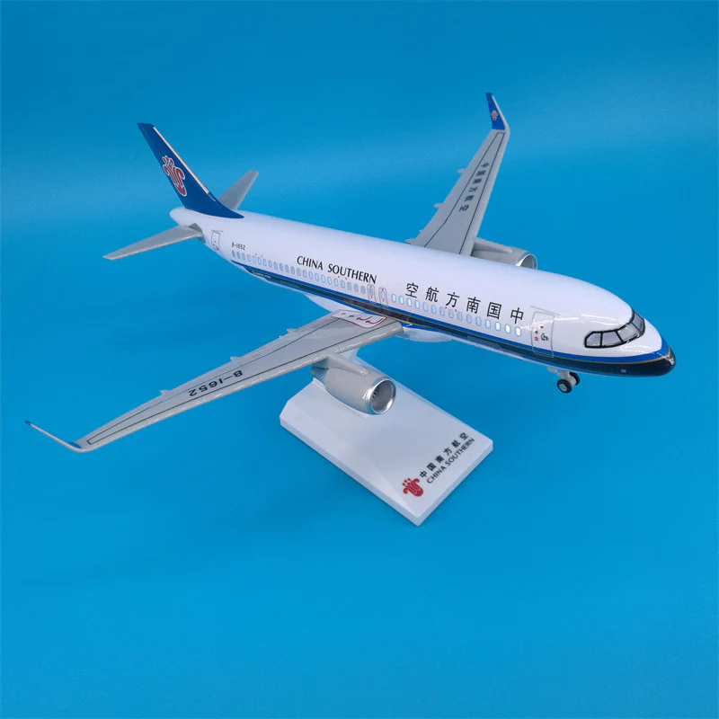 China Southern Airlines Airbus A320 Airplane Model (1/200 Scale - 30CM) - Image 10