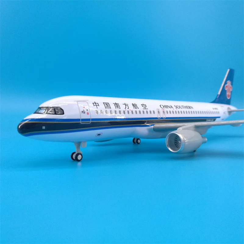 China Southern Airlines Airbus A320 Airplane Model (1/200 Scale - 30CM) - Image 12