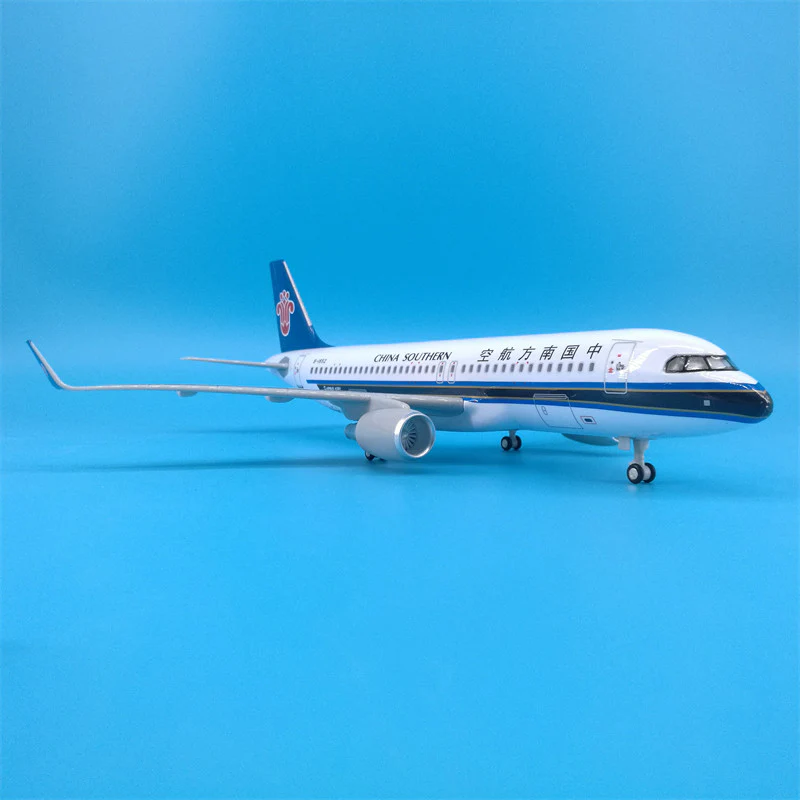 China Southern Airlines Airbus A320 Airplane Model (1/200 Scale - 30CM) - Image 13