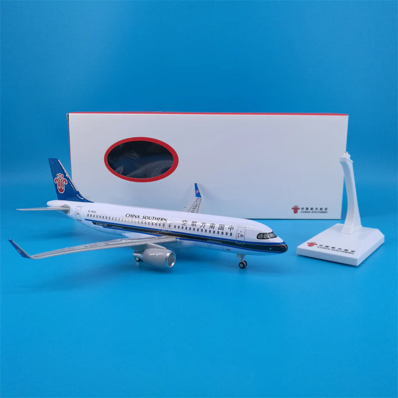 China Southern Airlines Airbus A320 Airplane Model (1/200 Scale - 30CM) - Image 14