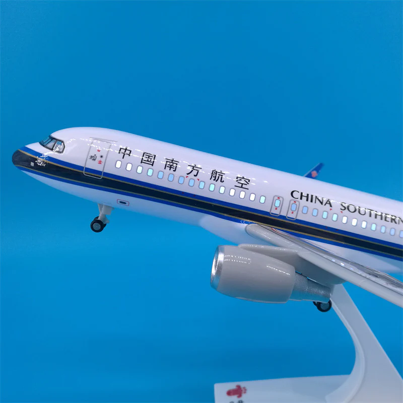 China Southern Airlines Airbus A320 Airplane Model (1/200 Scale - 30CM) - Image 3