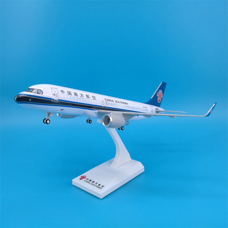 China Southern Airlines Airbus A320 Airplane Model (1/200 Scale - 30CM) - Image 5