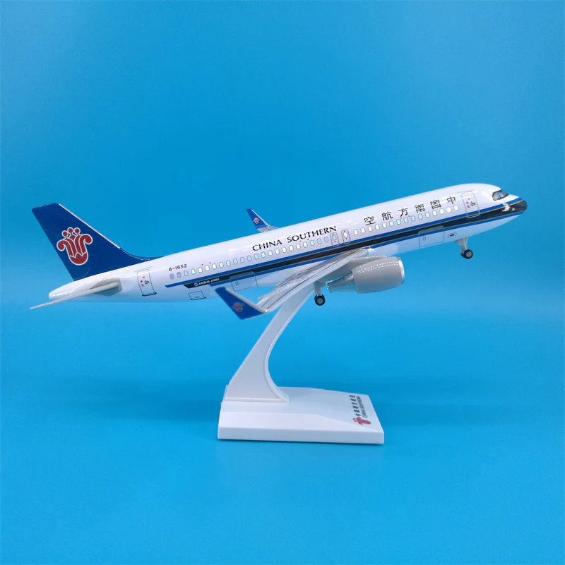China Southern Airlines Airbus A320 Airplane Model (1/200 Scale - 30CM) - Image 7