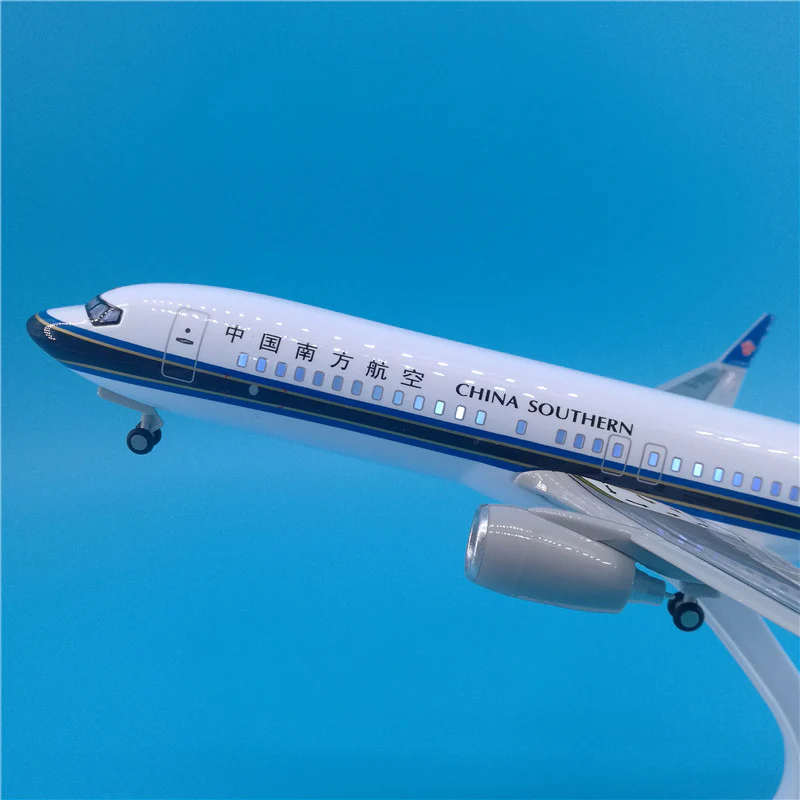 China Southern Airlines Boeing B737 Airplane Model (30CM) - Image 3