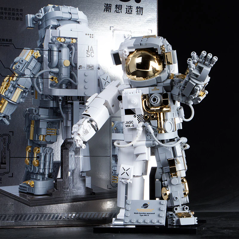 Dawn-breaking Astronaut Aerospace Collector's Edition Building Blocks