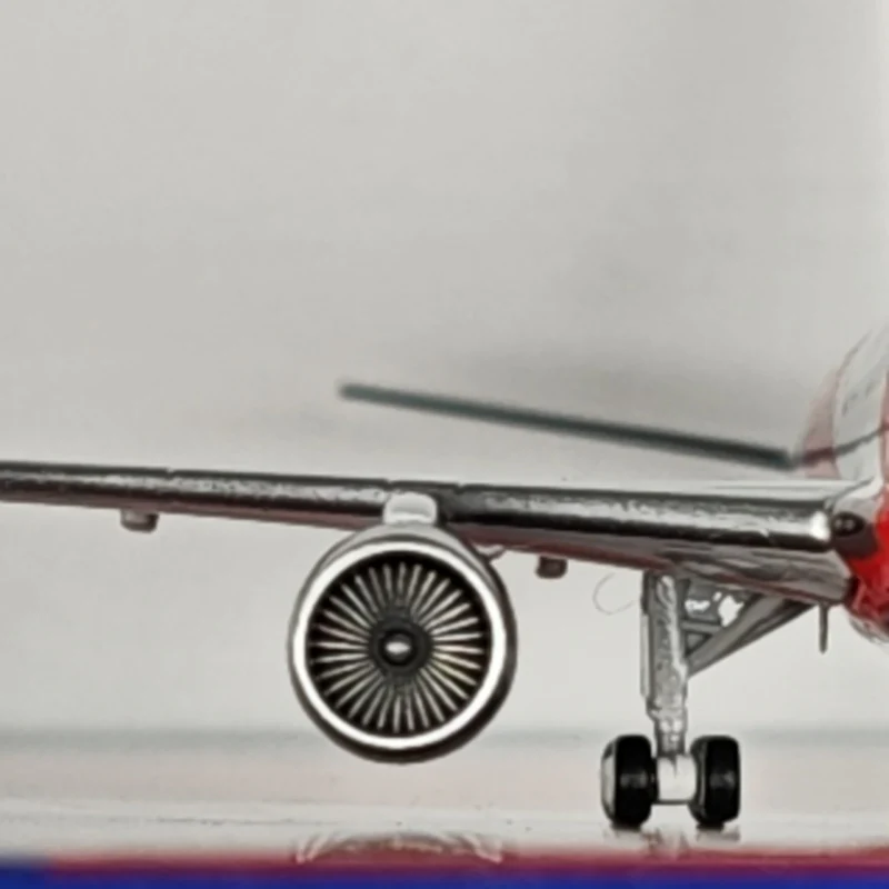 Delta Airlines (Delta Air Lines) Boeing B767-400 N845MH Airplane Model (1:400 Scale) - Image 10