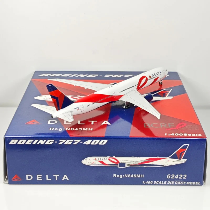 Delta Airlines (Delta Air Lines) Boeing B767-400 N845MH Airplane Model (1:400 Scale) - Image 11