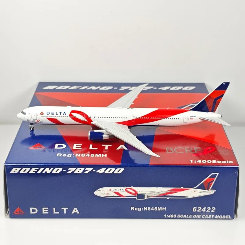 Delta Airlines (Delta Air Lines) Boeing B767-400 N845MH Airplane Model (1:400 Scale) - Image 4