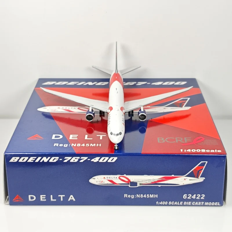 Delta Airlines (Delta Air Lines) Boeing B767-400 N845MH Airplane Model (1:400 Scale) - Image 5