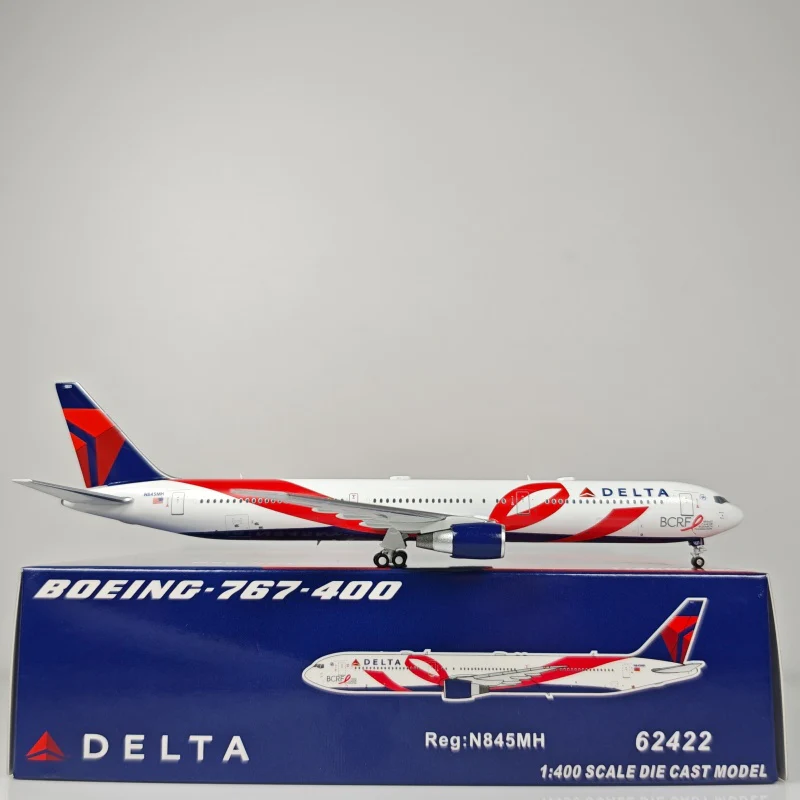Delta Airlines (Delta Air Lines) Boeing B767-400 N845MH Airplane Model (1:400 Scale) - Image 6