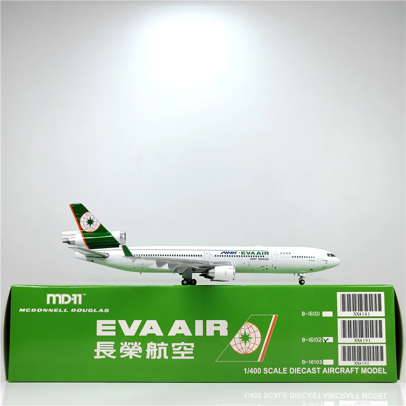 EVA Air McDonnell DouglasANK MD-11 B-16102 Airplane Model (1/400 Scale) - Image 7
