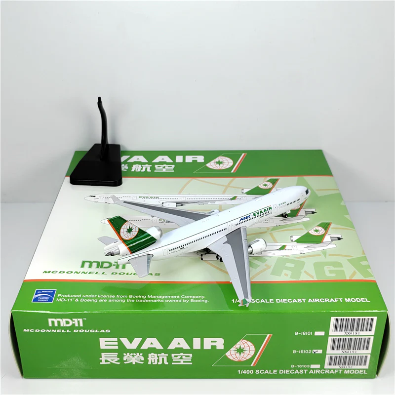 EVA Air McDonnell DouglasANK MD-11 B-16102 Airplane Model (1/400 Scale) - Image 9
