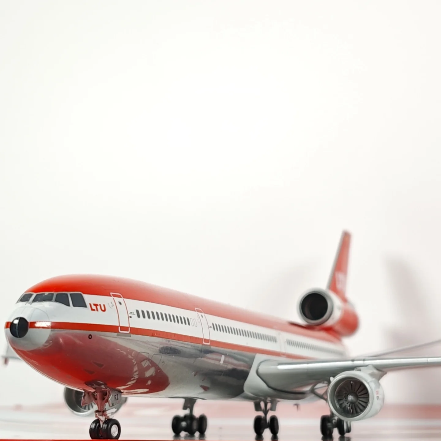 Finnair Airlines McDonnell DouglasANK MD-11 OH-LGG Airplane Model (1/400 Scale) - Image 13