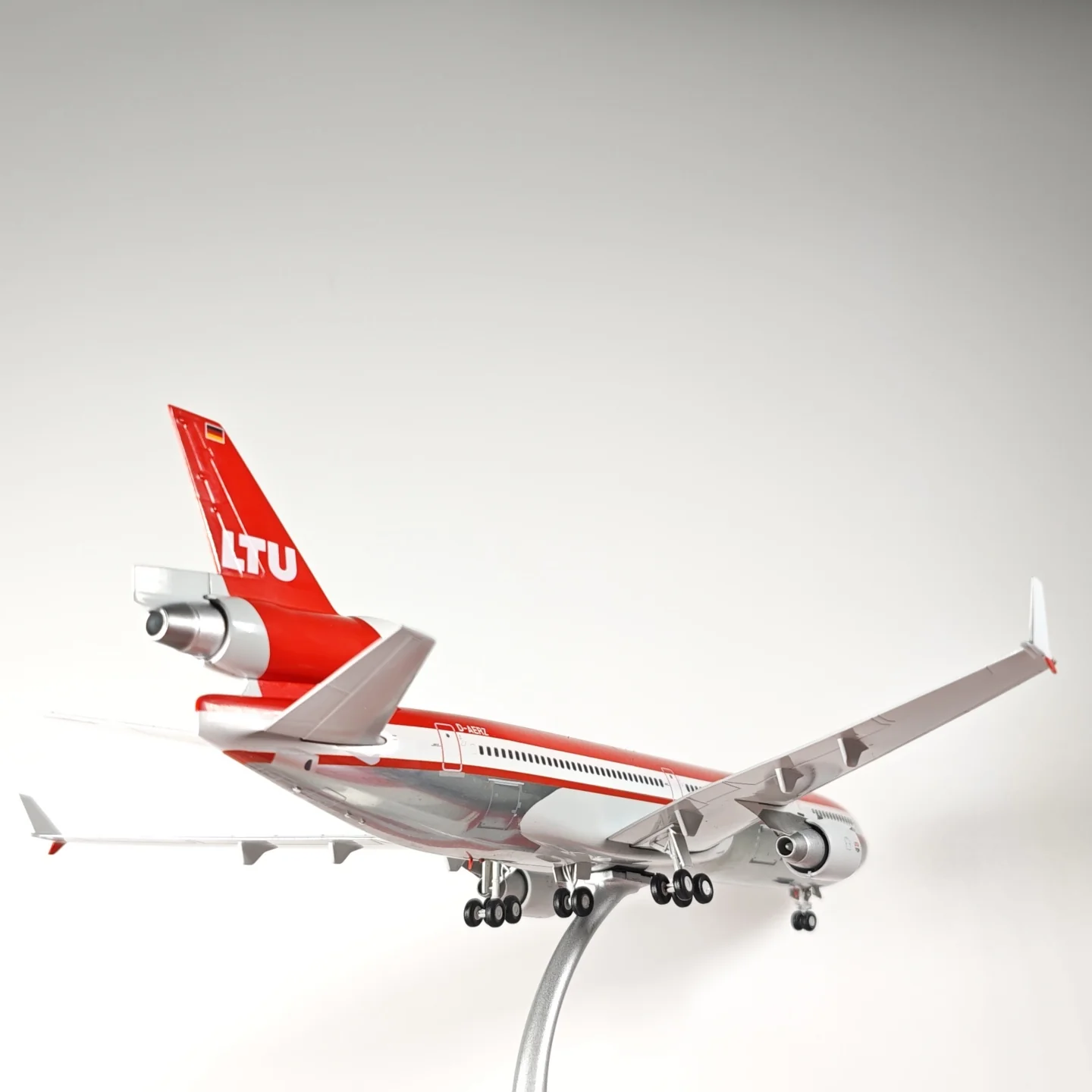 Finnair Airlines McDonnell DouglasANK MD-11 OH-LGG Airplane Model (1/400 Scale) - Image 7
