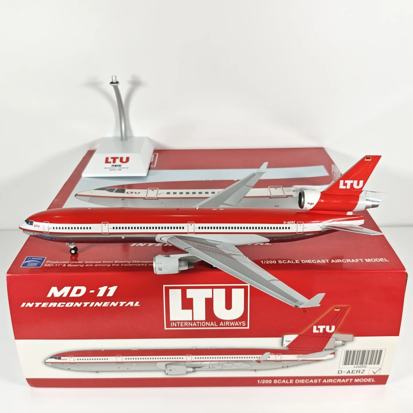 Finnair Airlines McDonnell DouglasANK MD-11 OH-LGG Airplane Model (1/400 Scale) - Image 8