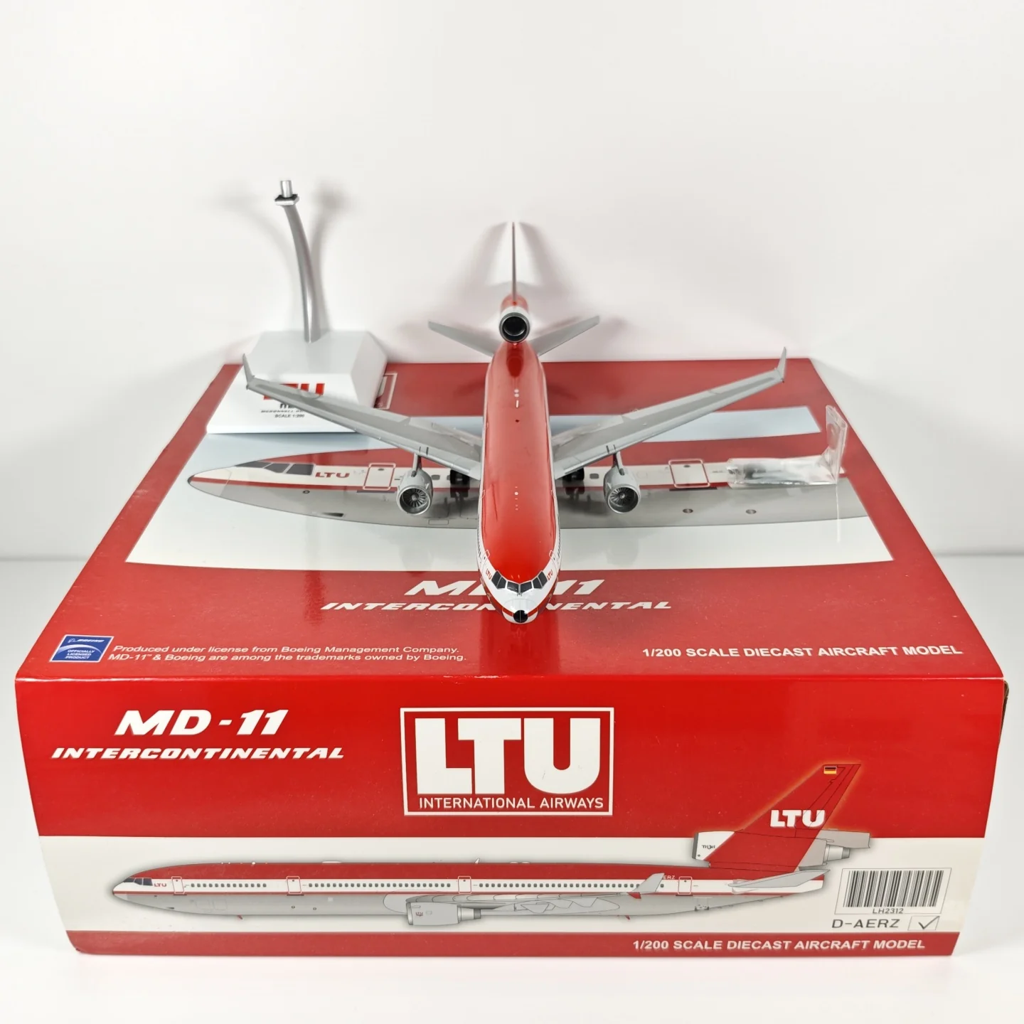Finnair Airlines McDonnell DouglasANK MD-11 OH-LGG Airplane Model (1/400 Scale) - Image 9