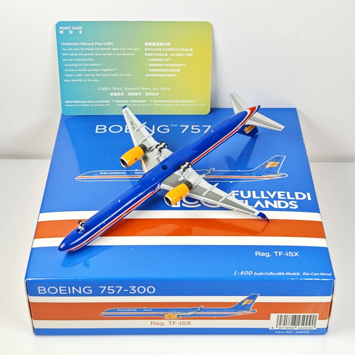 ICELAND AIR Boeing B757-300 N757AF Airplane Model (1:400 Scale) - Image 13