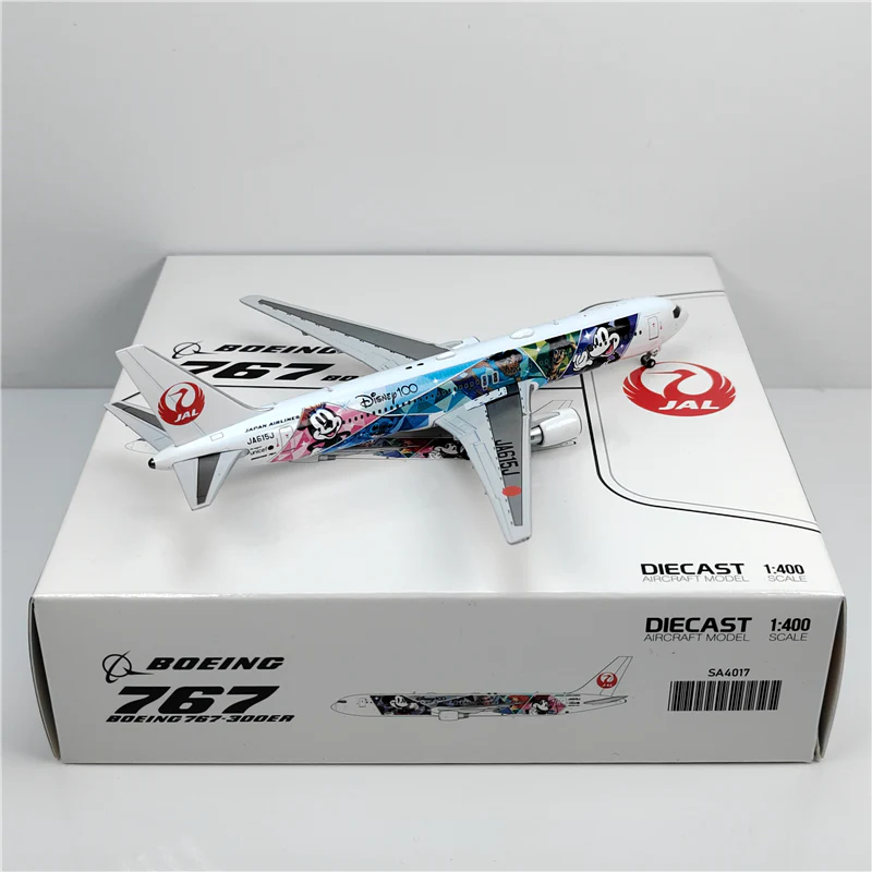 Japan Airlines Boeing B767-300ER JA615J Airplane Model (1:400 Scale) - Image 9