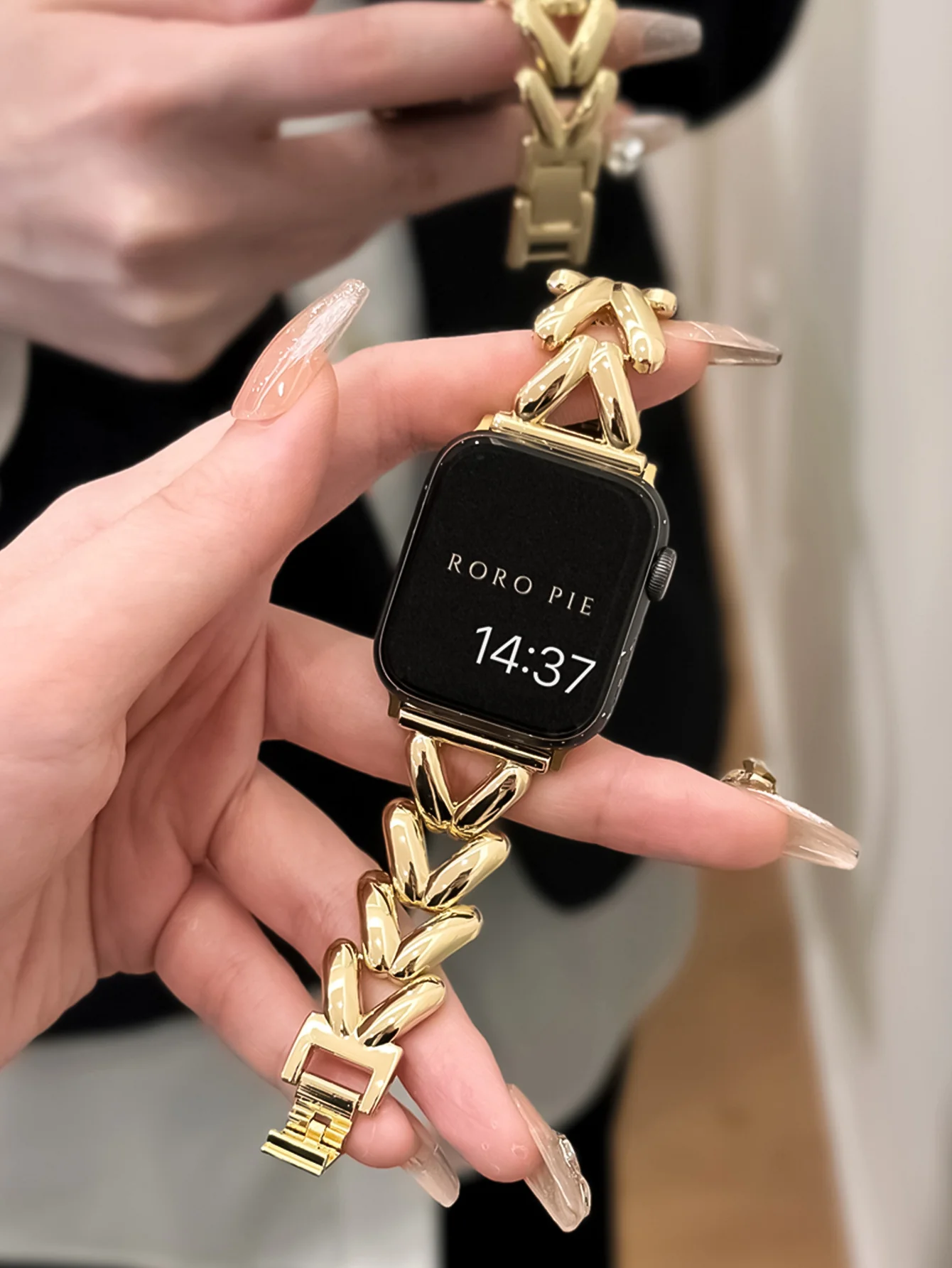 Love Heart Metal Strap For Apple Watch se m Lady Bracelet - Image 6