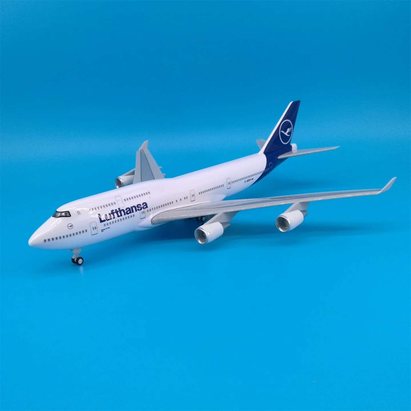 Lufthansa Airlines Boeing B747 Airplane Model (30CM) - Image 10
