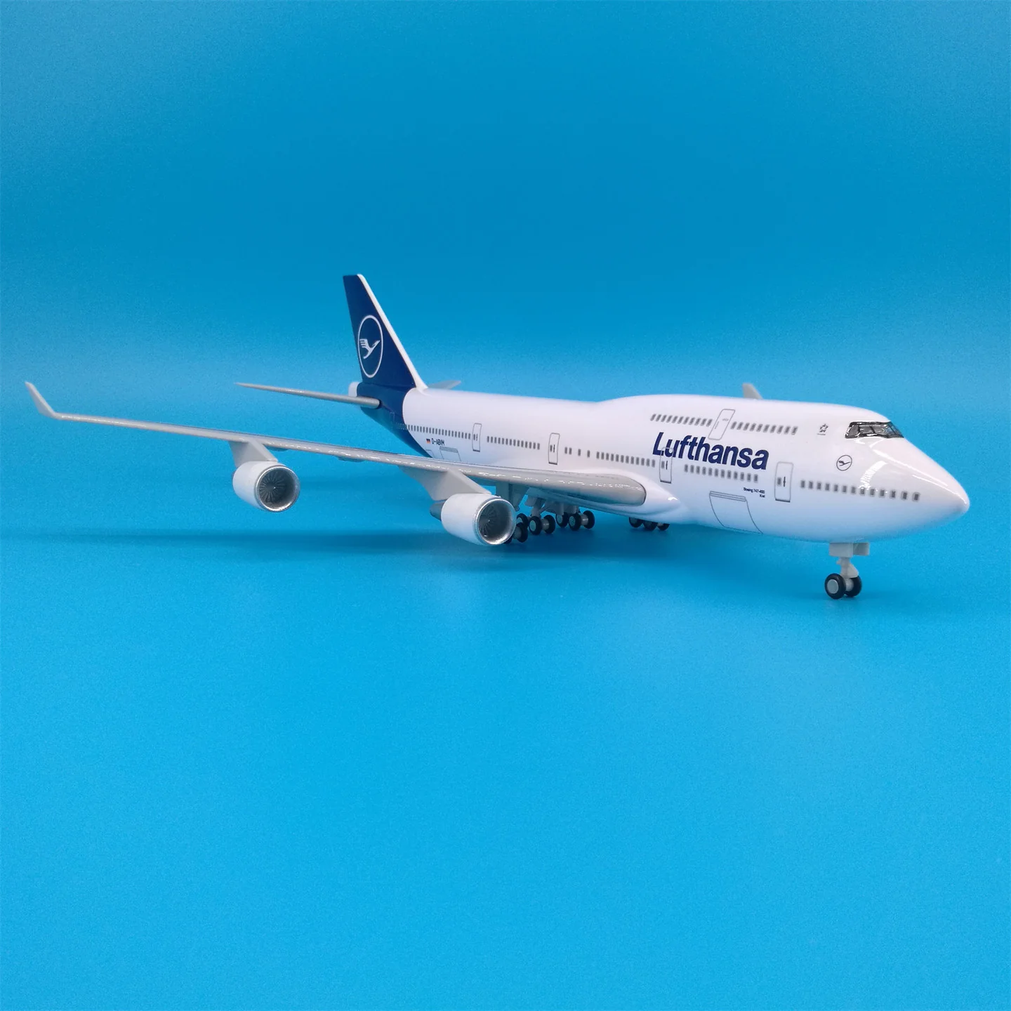 Lufthansa Airlines Boeing B747 Airplane Model (30CM) - Image 11