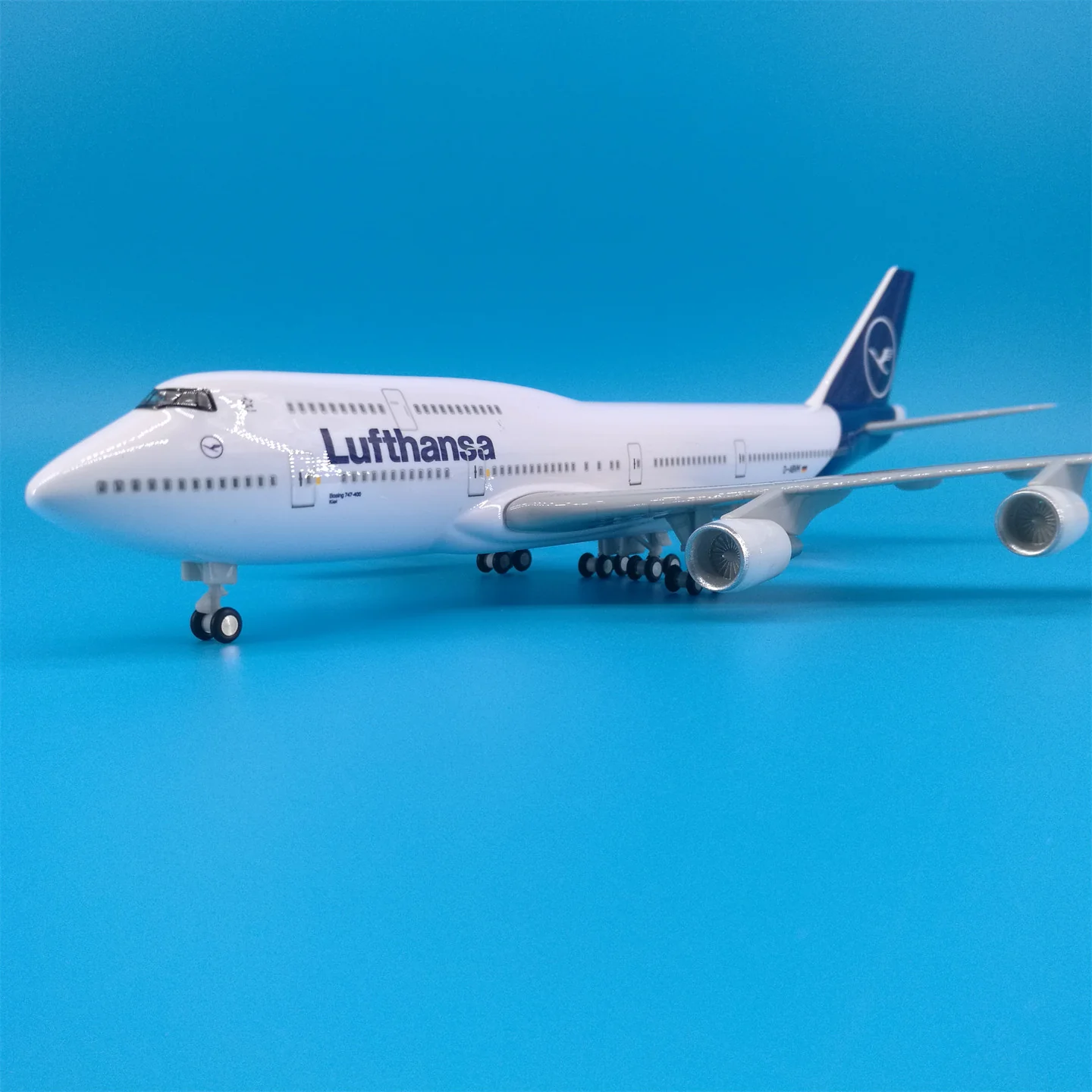 Lufthansa Airlines Boeing B747 Airplane Model (30CM) - Image 12