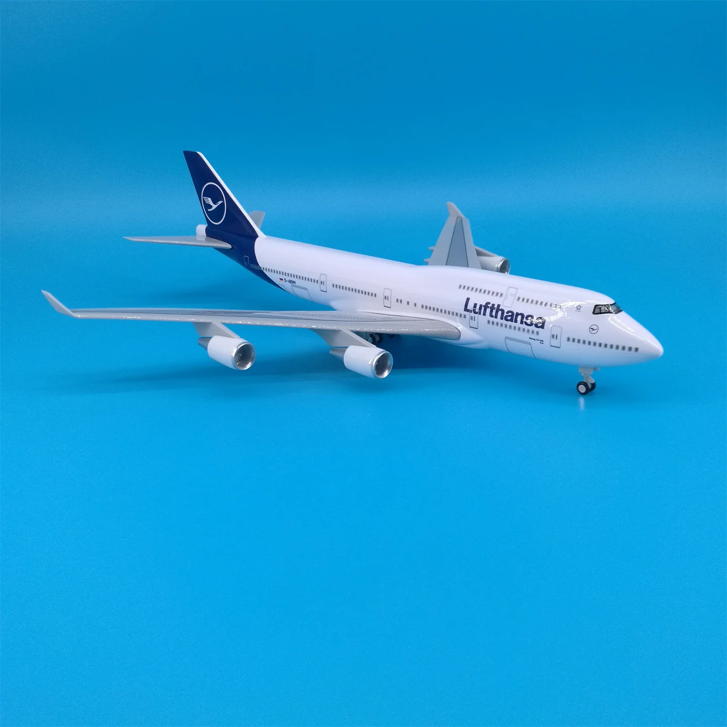 Lufthansa Airlines Boeing B747 Airplane Model (30CM) - Image 13
