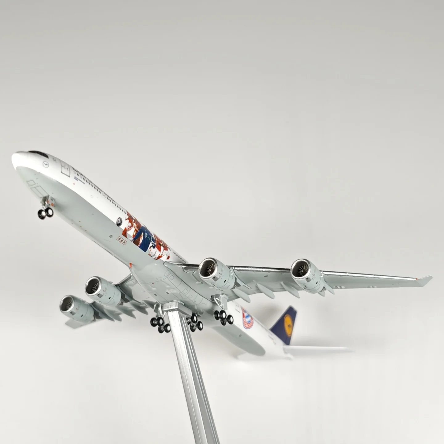 Lufthansa Germany Airbus A340-600 Airplane Model 1/400 Scale - Image 26