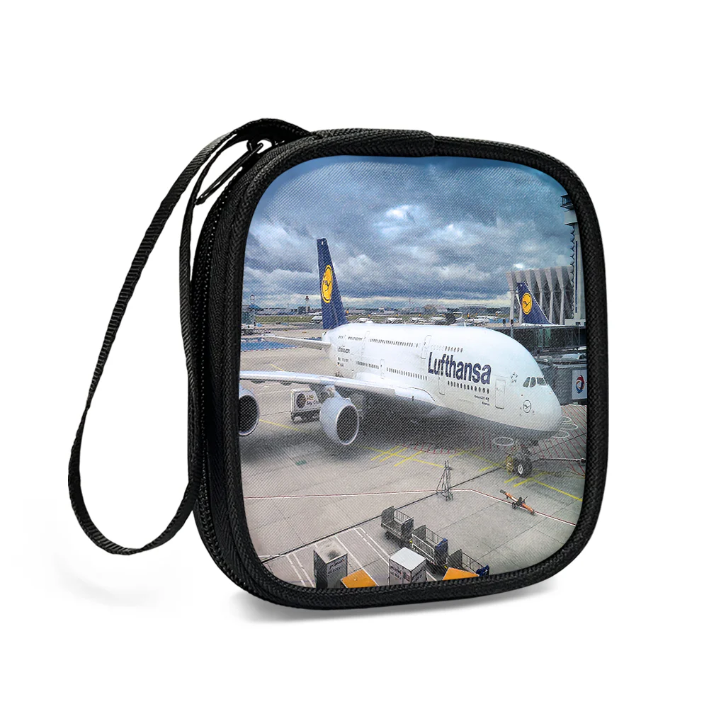 Lufthansa's A380 At the Gate Designed Portable Headphone Bag - Image 3
