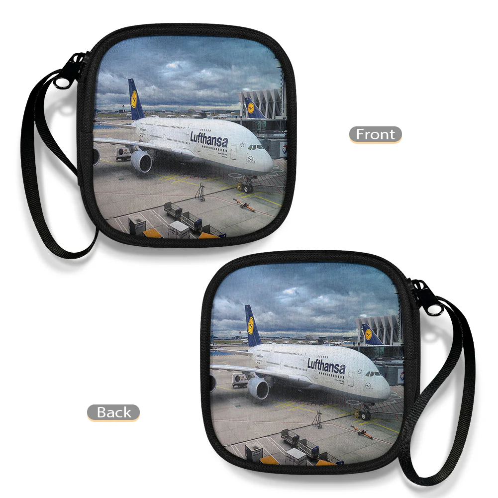 Lufthansa's A380 At the Gate Designed Portable Headphone Bag - Image 4