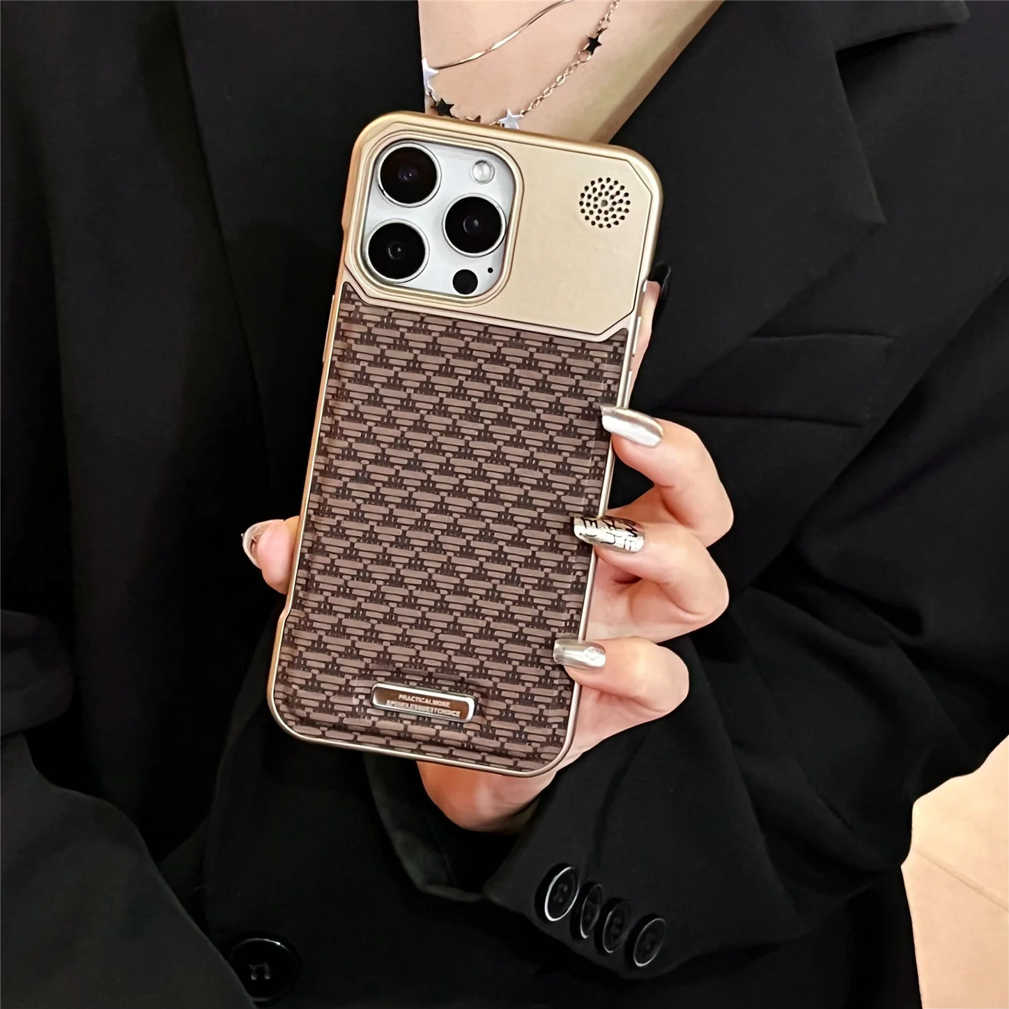 Luxury Borderless PU Aromatherapy Case for iPhone with MagSafe - Image 8