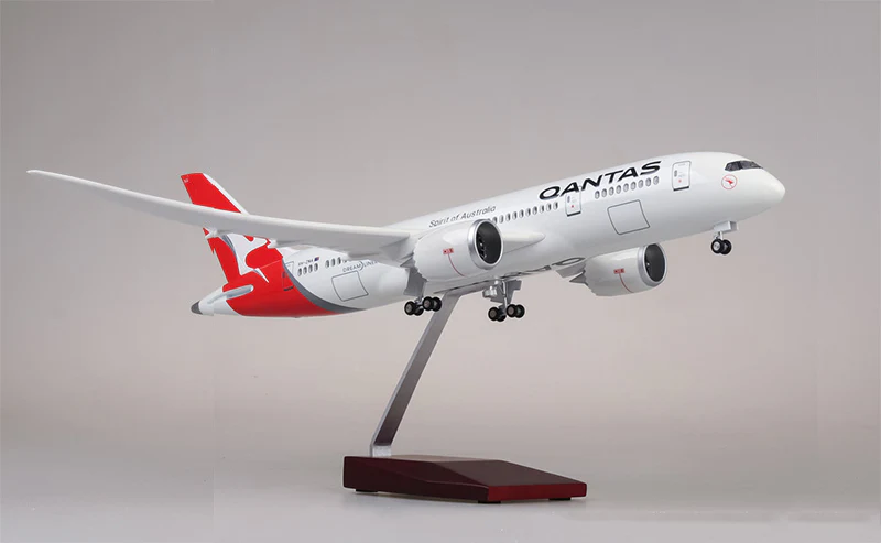 Qantas Airlines Airways Boeing 787 Airplane Model (1/130 Scale) - Image 10